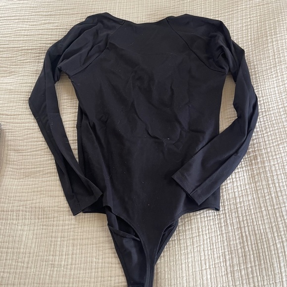 Abercrombie & Fitch Black Long Sleeve Bodysuit size large - Picture 9 of 11